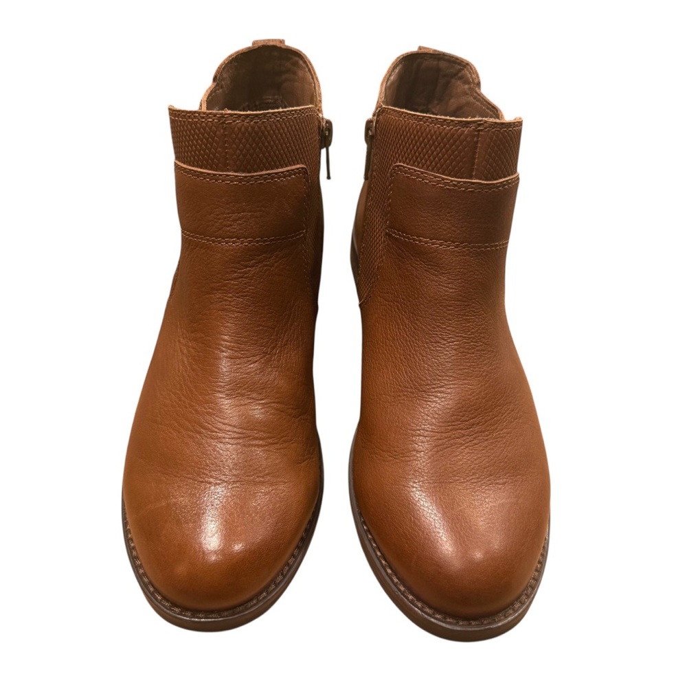 Abeo Bio Sytstem Yana ankle bootie in tan leather.  Sz 8